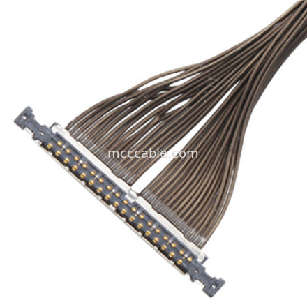 32 دبوس كابل ميكرو كواكسيال 0.3mm Pitch 20496-032T-40 كابل Lvds للطائرات بدون طيار 32P