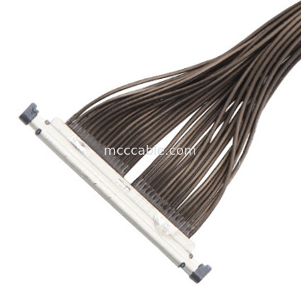 32 دبوس كابل ميكرو كواكسيال 0.3mm Pitch 20496-032T-40 كابل Lvds للطائرات بدون طيار 32P