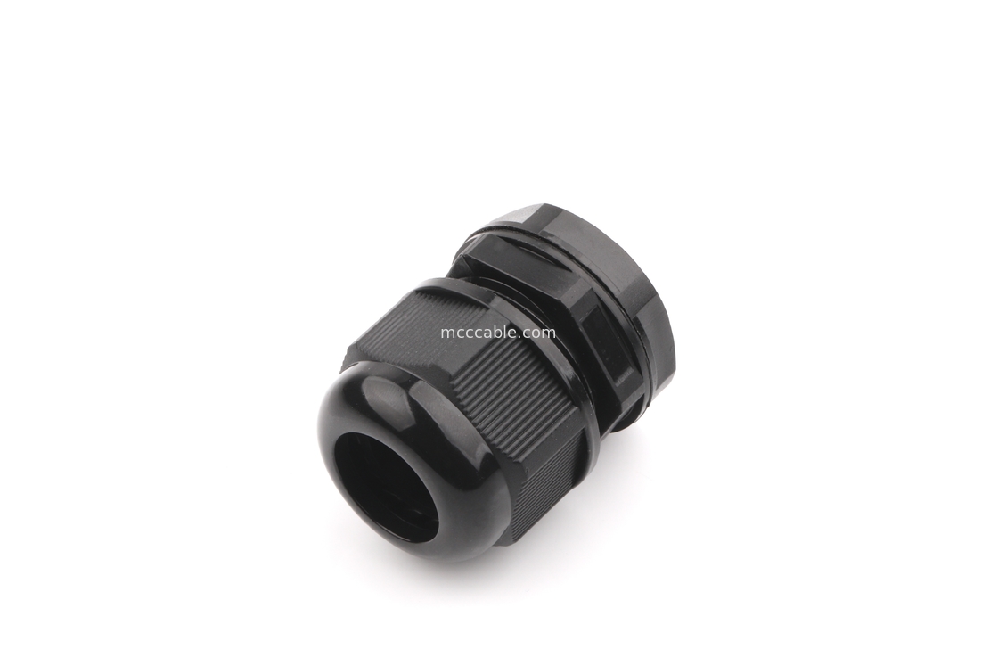M25 الصناعية عازل المياه مرفق القشرة مع 3Pin / 4Pin / 6Pin / 7Pin / 8Pin يدعم معالجة الأسلاك المخصصة OEM / ODM