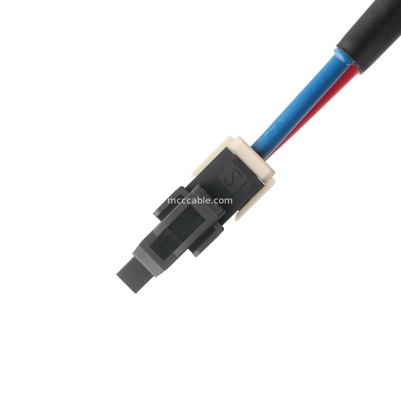 رابط MOLEX 1716920202 Megg-Fit Plug مساحة السقف 5.7mm 1 * 2P إلى TE Plug DT04-2P و KT RVL2-4 OEM / ODM