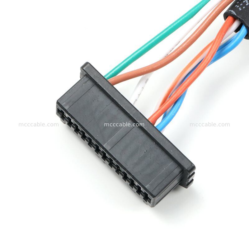 تجميعة كابل Samtec ACRK-12 الدائري المخصص إلى Molex Micro-Lock بـ 26 سنًا | CAT6A